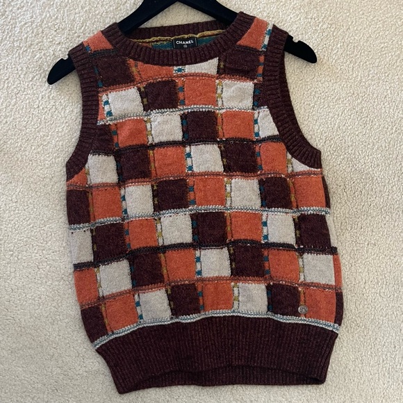 CHANEL Sweaters - CHANEL 18A ORANGE BROWN CASHMERE SILK VEST size 42